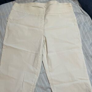 Ruby Rd. 22W Women's off white Crop Pants.